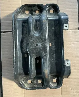 Gearbox mounting bracket