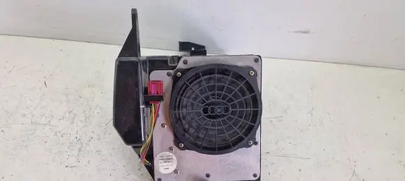 Audi A3 S3 8L Subwoofer speaker 8L0035381G