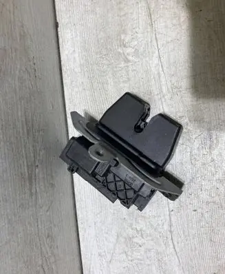 Ford Fiesta Tailgate/trunk/boot lock/catch/latch h1ban442a66aa