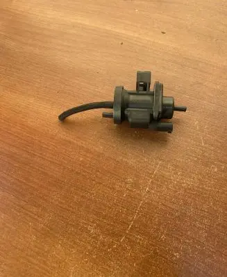 Mercedes-Benz C W203 Engine mount vacuum valve A0005450427 E309