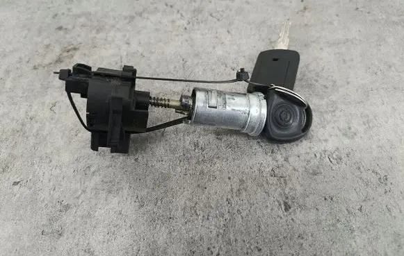 Opel Corsa C Ignition lock 13107754