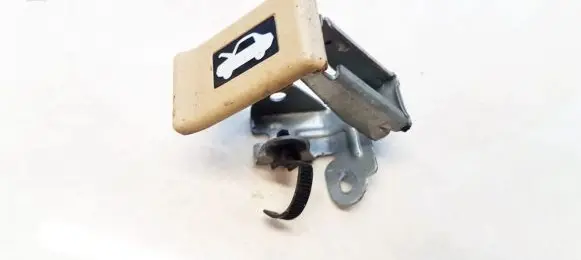 Honda CR-V Engine bonnet (hood) release handle