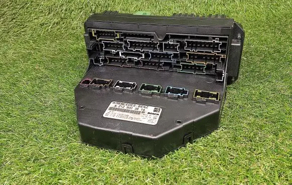 Mercedes-Benz E W212 Power management control unit A2129003614 A2129015304 A2129020806