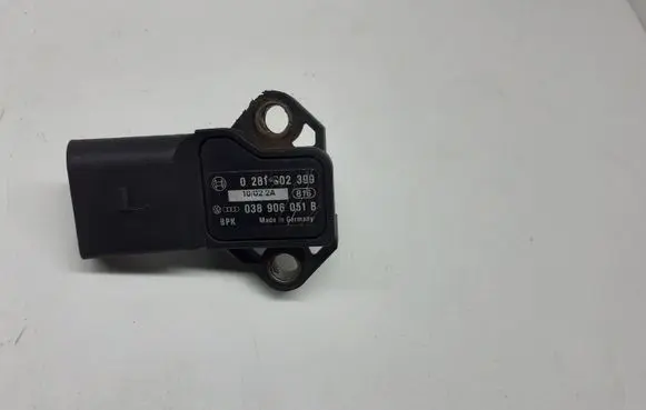 Audi A4 S4 B6 8E 8H Air pressure sensor 038906051B 0281002399