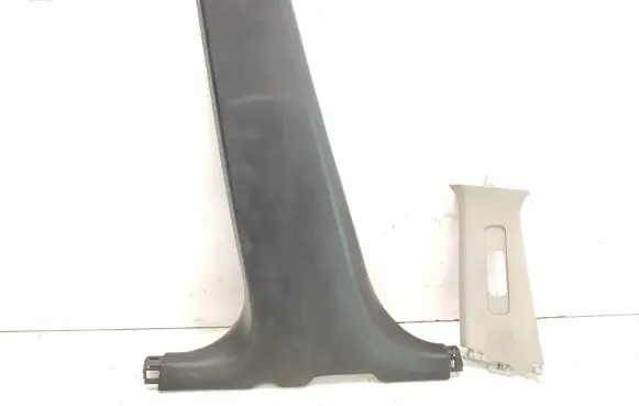 Suzuki Swift III (B) pillar trim (bottom) 7622152R1 7621279J00 7624152R0