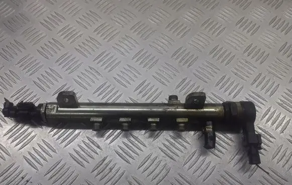 Opel Vectra C Fuel main line pipe 525200251