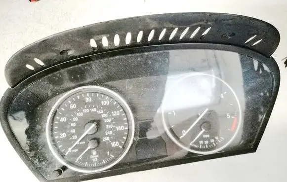 Speedometer (instrument cluster)