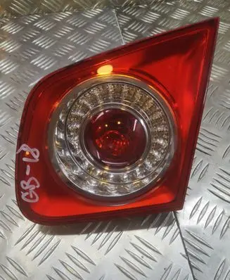Volkswagen Jetta V Tailgate rear/tail lights 1K5945094