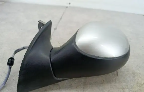 Peugeot 1007 Front door electric wing mirror 