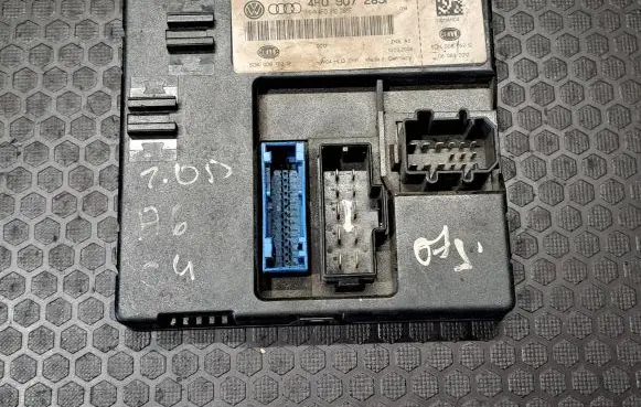 Audi A6 S6 C6 4F Comfort/convenience module 4F0907289F 4F0910289F
