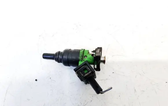 Mercedes-Benz E W211 Fuel injector 2710780549