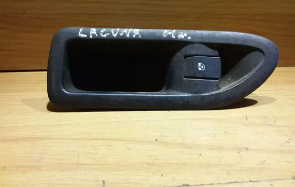 Renault Laguna II Electric window control switch 8200016013
