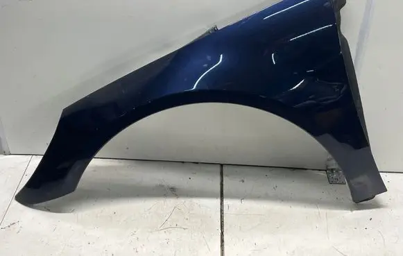 Mercedes-Benz R W251 Fender