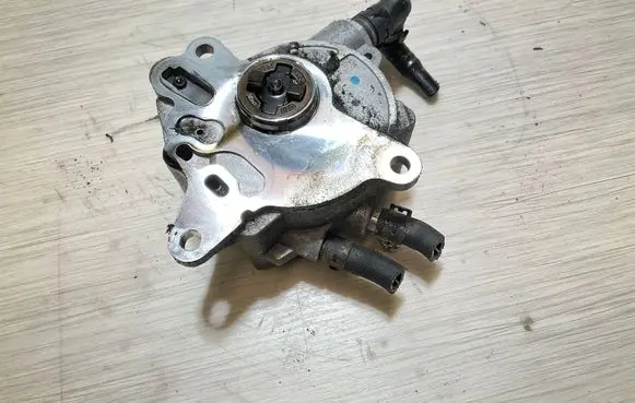 Audi A6 S6 C6 4F Fuel injection high pressure pump 03G145209C