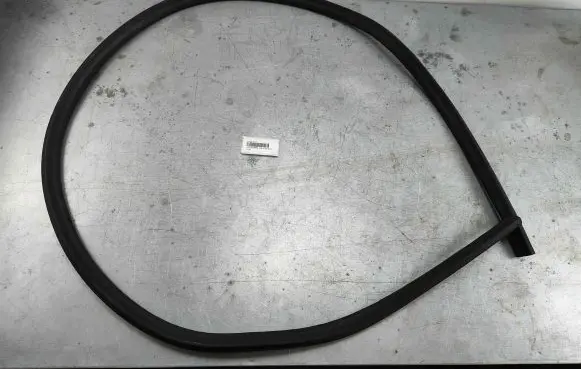 Mercedes-Benz S W221 Engine compartment rubber A2216280598