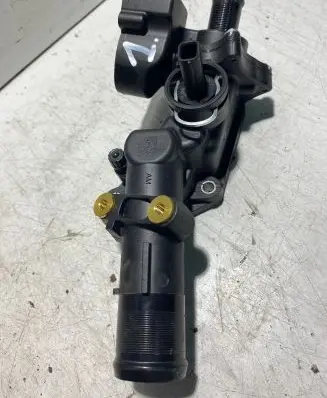 Thermostat/thermostat housing