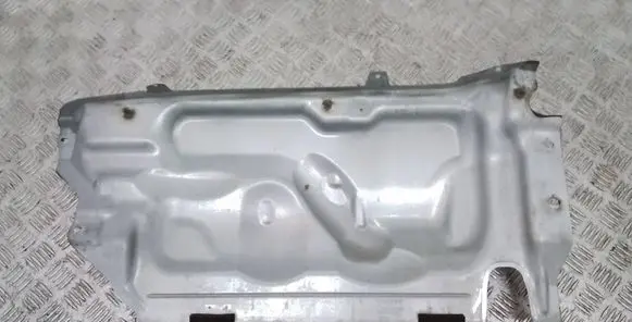 Volvo XC60 Heat shield in engine bay 31299866