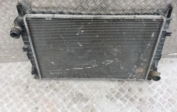 Ford Mondeo MK I Coolant radiator