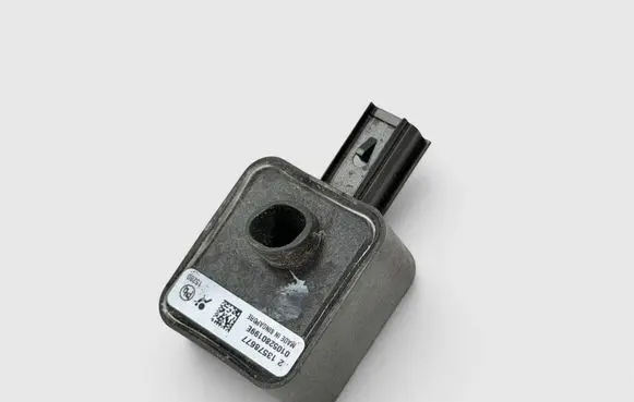Chevrolet Suburban Airbag deployment crash/impact sensor 13578677