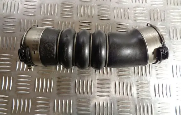 BMW 7 F01 F02 F03 F04 Intercooler hose/pipe 7800144 11279410