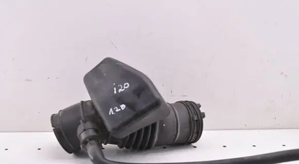 Hyundai i20 (PB PBT) Air intake hose/pipe