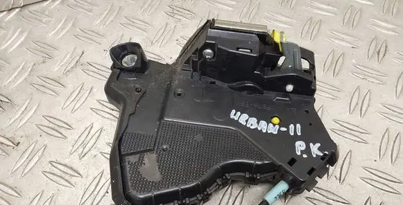 Toyota Urban Cruiser (XP110) Front door lock 