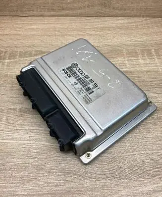 Volkswagen PASSAT B5 Engine control unit/module ECU 8D0907558F 0261204614