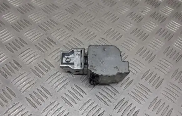 Mercedes-Benz E W210 Steering wheel lock 