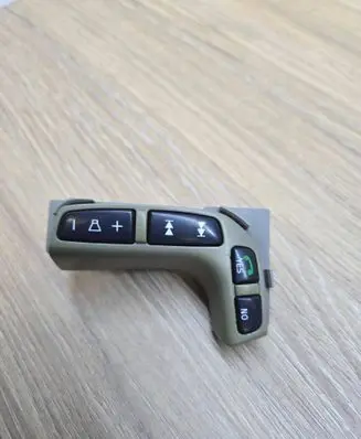 Volvo S80 Steering wheel buttons/switches 30710269