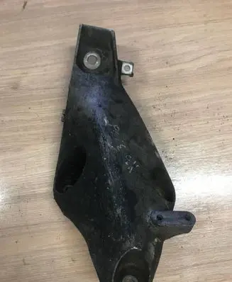 BMW X5 E70 Engine mounting bracket 6772679 67871110 1319603
