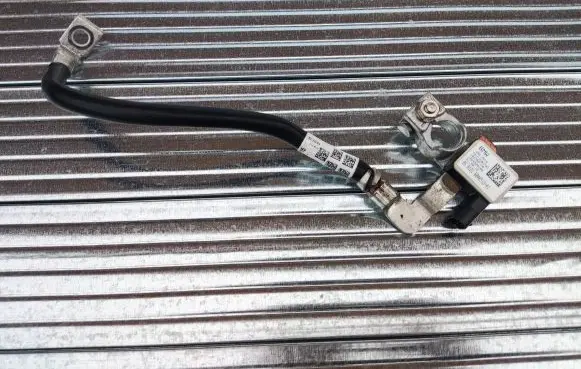 BMW 5 G30 G31 Negative earth cable (battery) 6840519 18775710
