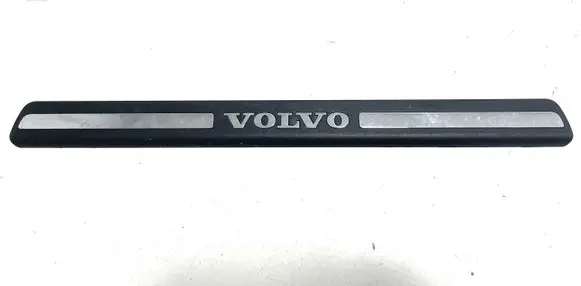 Volvo V70 Front sill trim cover 8659960