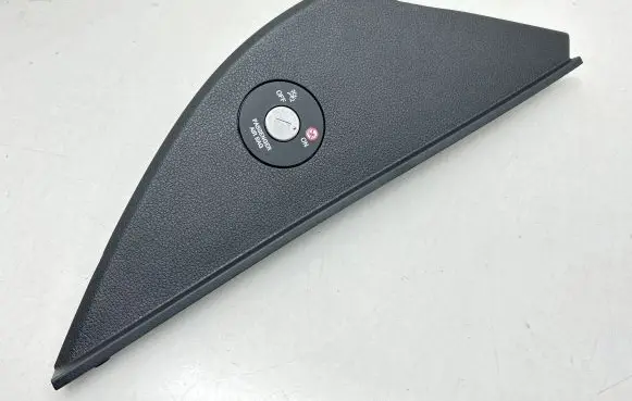 Hyundai Tucson TL Dashboard side end trim 84767D7100 84768D7100