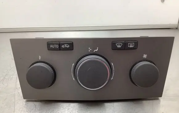 Opel Zafira B Climate control unit 13231053 0AW7508C68 901513080000