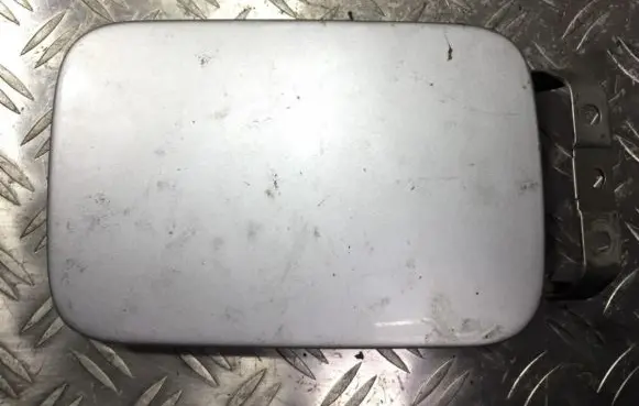 Mercedes-Benz E W210 Fuel tank cap 2105841939