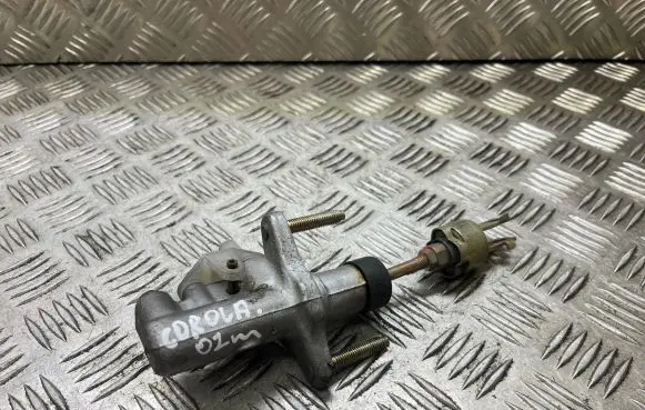 Toyota Corolla E120 E130 Master brake cylinder