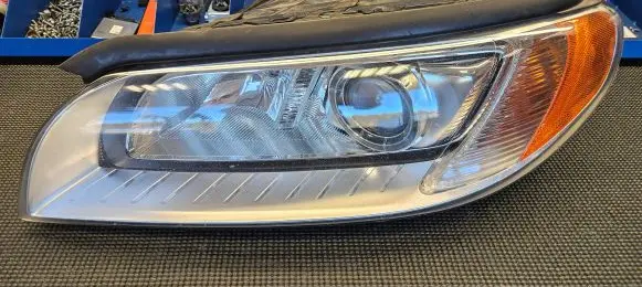 Volvo S80 Headlight/headlamp