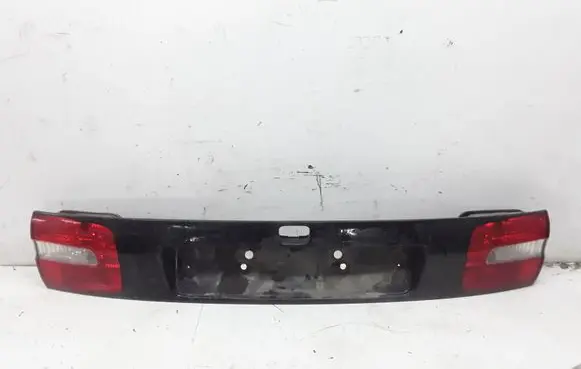 Volvo S40, V40 Tailgate trim