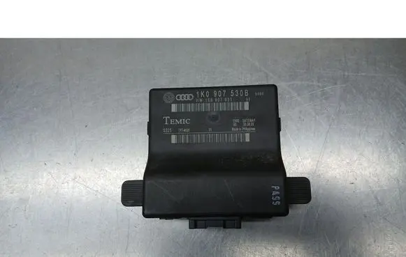 Audi A3 S3 8P Comfort/convenience module 1K0907530B
