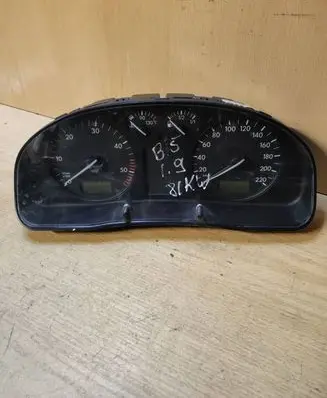 Volkswagen PASSAT B5 Speedometer (instrument cluster) 3B0919 669H 8G750