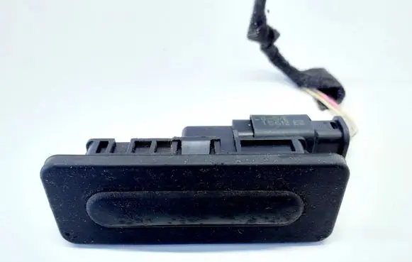 Citroen C4 II Tailgate/boot open switch button 95835T02 95835