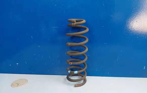 Suzuki Grand Vitara I Rear coil spring 87506924