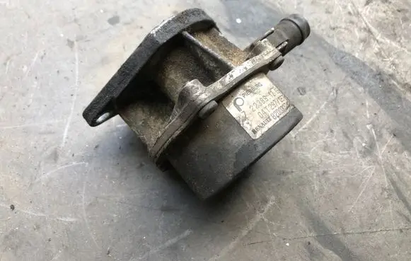 Renault Megane II Vacuum pump 8200327149 7223891205