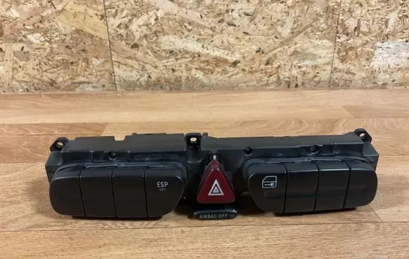 Mercedes-Benz C W203 Hazard light switch 2038214151 10645353001 3306490102