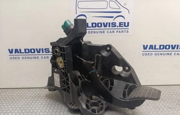 Renault Trafic III (X82) Brake pedal 465010176R 93868407 81007104