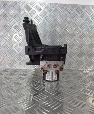 Opel Zafira C ABS Pump 39061714
