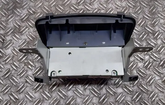 Toyota Yaris Verso Radio/CD/DVD/GPS head unit 