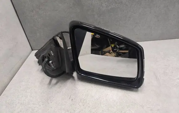 Mercedes-Benz CLA C117 X117 W117 Front door electric wing mirror E1021047