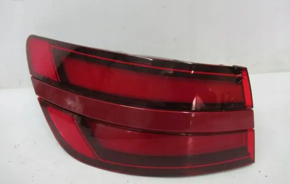 Genesis G80 Rear/tail lights