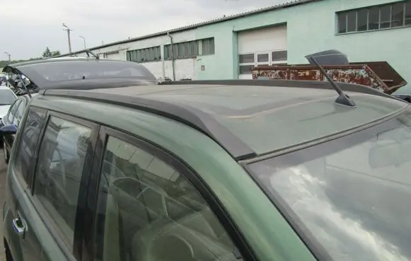 Nissan X-Trail T30 Roof bar rail 
